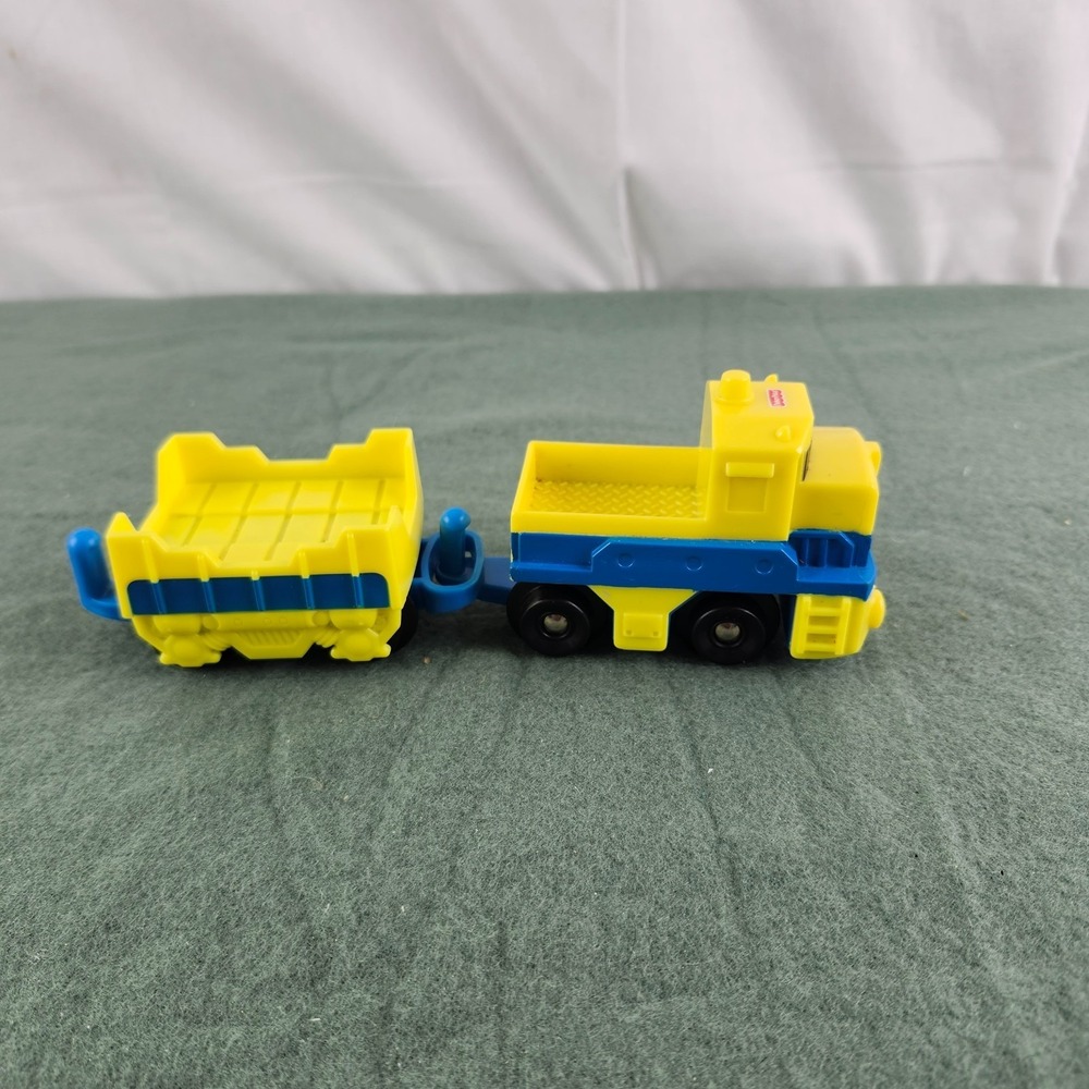 GeoTrax Freightway Transport Push Truck Tractor Trailer Fisher-Price Yellow Blue